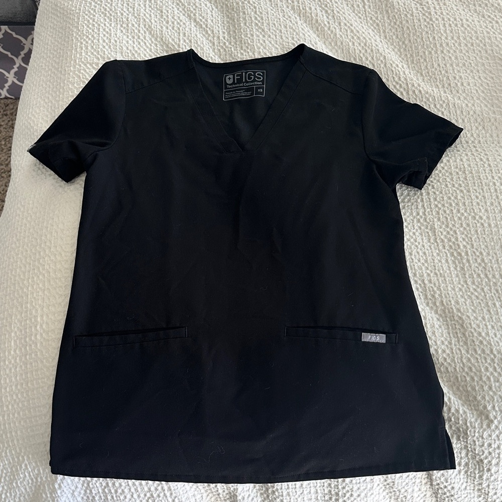 Figs scrub top